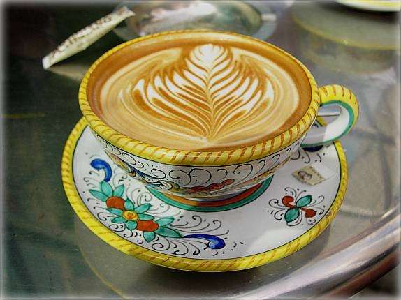 Caffe_Artigiano_Latte.jpg